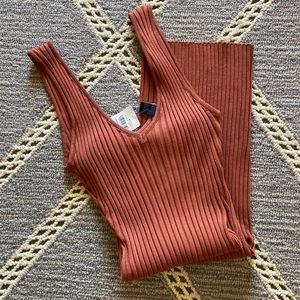 Windsor body con midi dress, size small